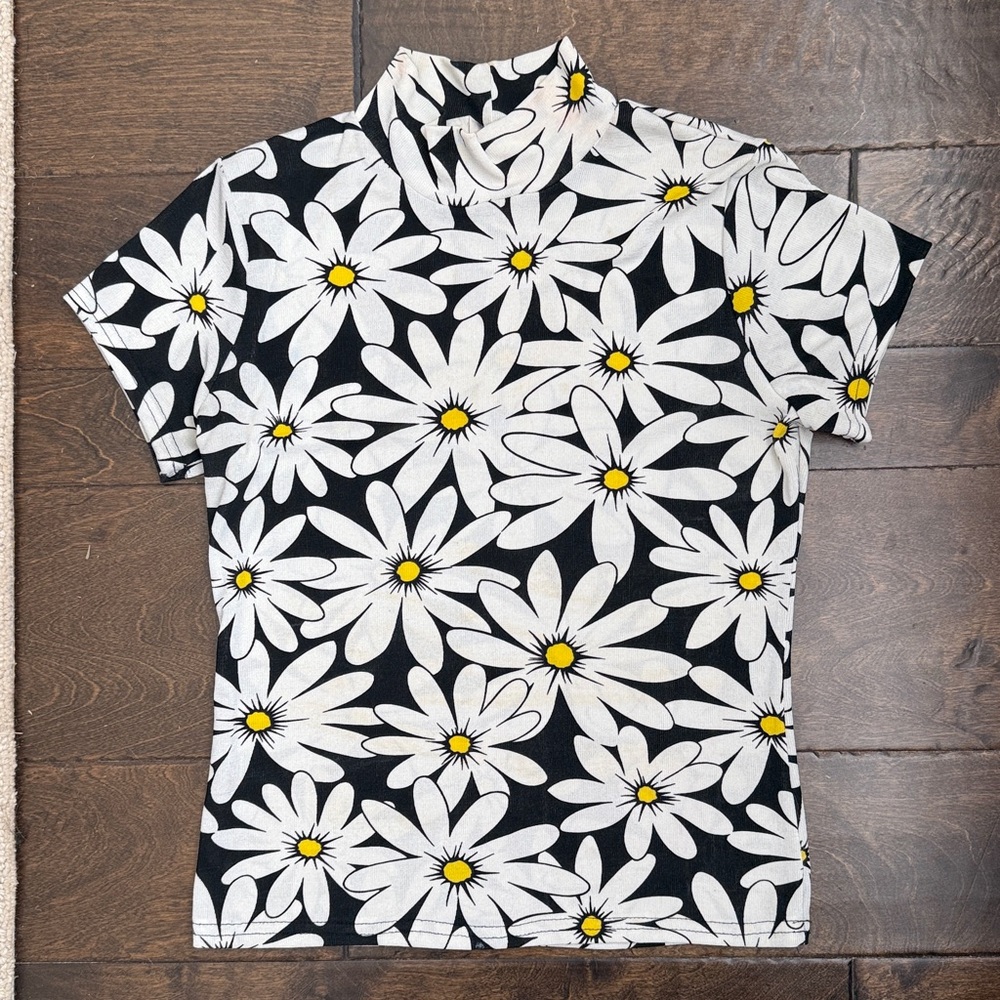 Amazing USA Adorable Big Floral Sunflower Print Mock Turtleneck Stretch Blouse S